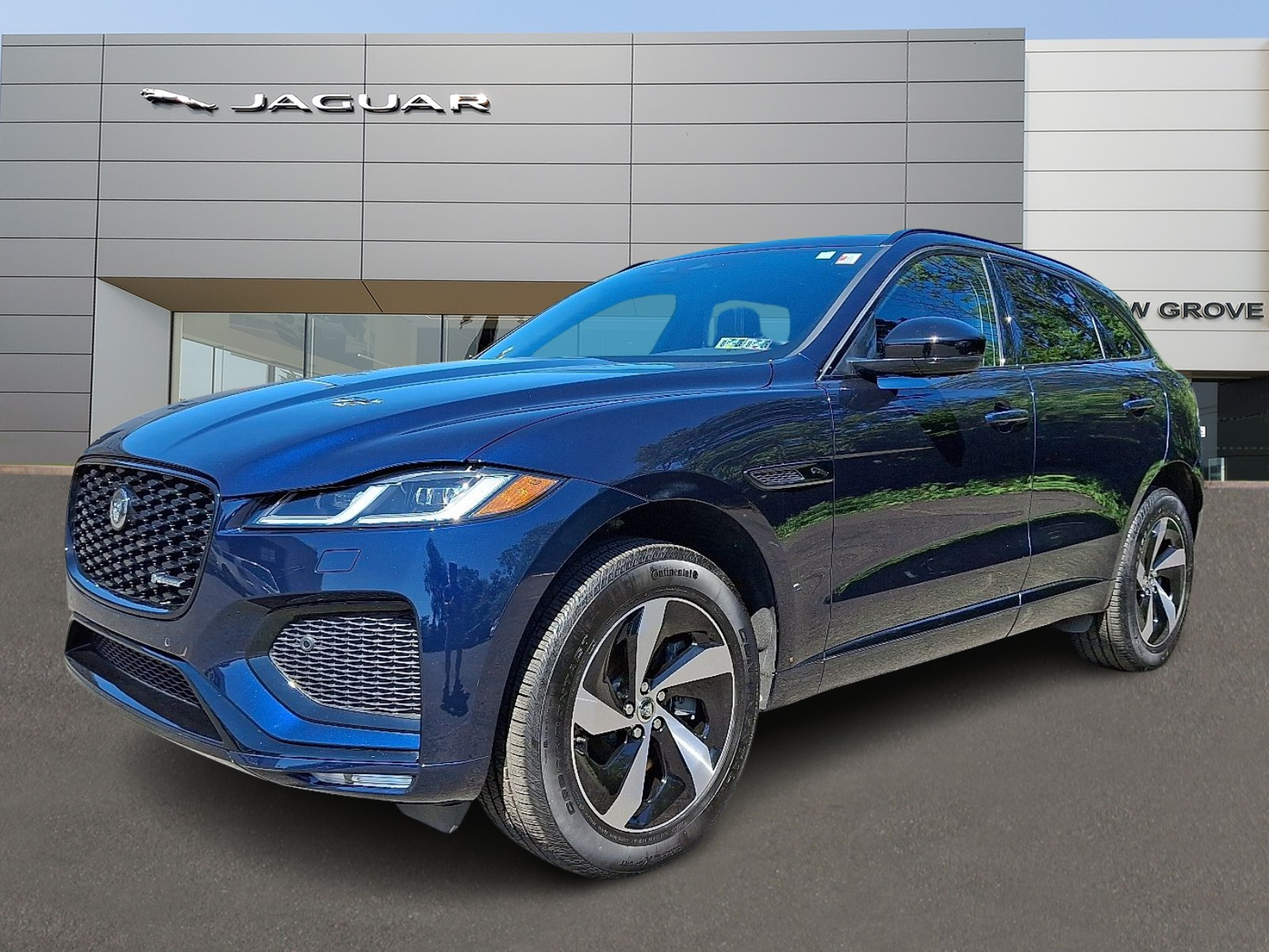 2025 Jaguar F-PACE R-Dynamic S's photo