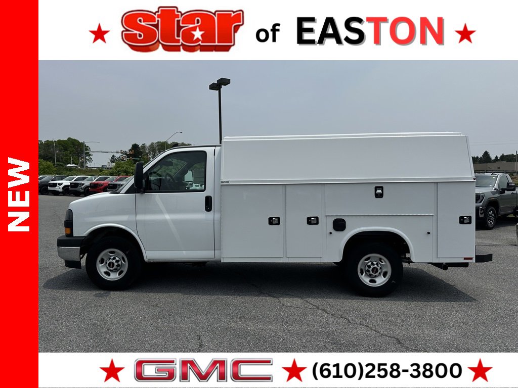2025 Gmc Savana Cutaway 3500 photo 4