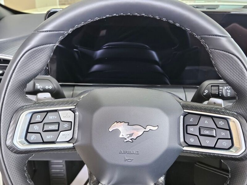 2025 Ford Mustang GT Premium Convertible photo 15