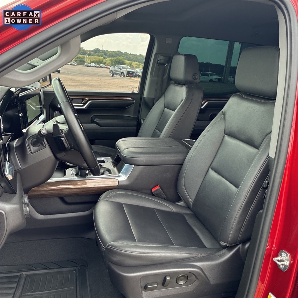 2024 Chevrolet Silverado 1500 LT photo 5