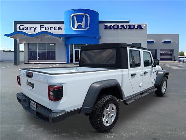 2020 Jeep Gladiator Sport photo 2