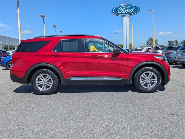 2021 Ford Explorer XLT photo 3