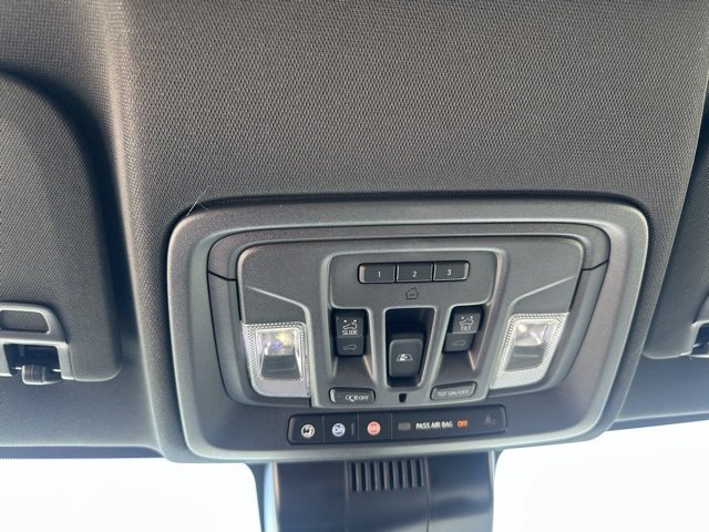2025 Chevrolet Silverado 3500HD High Country photo 37