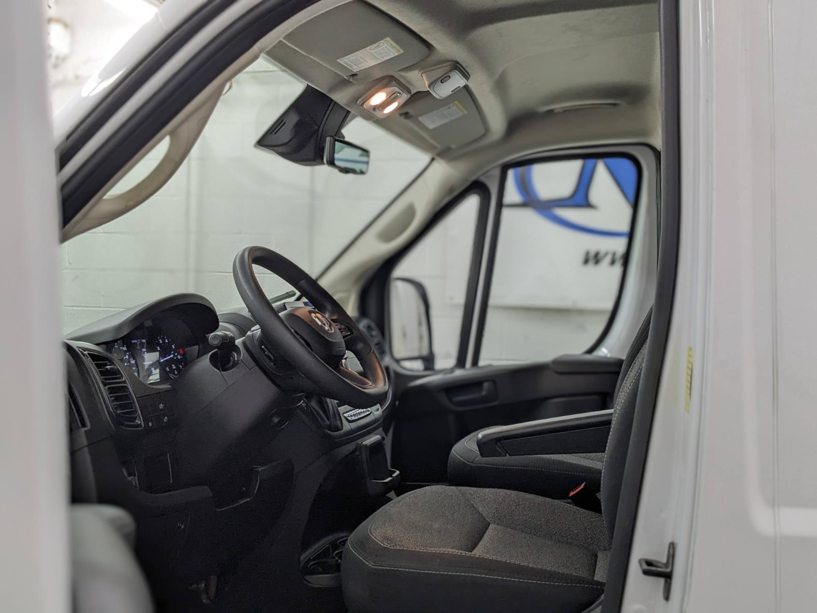2024 Ram ProMaster 2500 photo 2