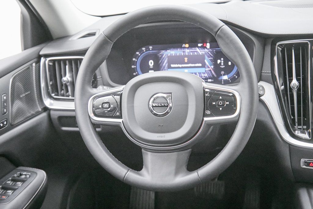 2024 VOLVO V60CC - Image 26