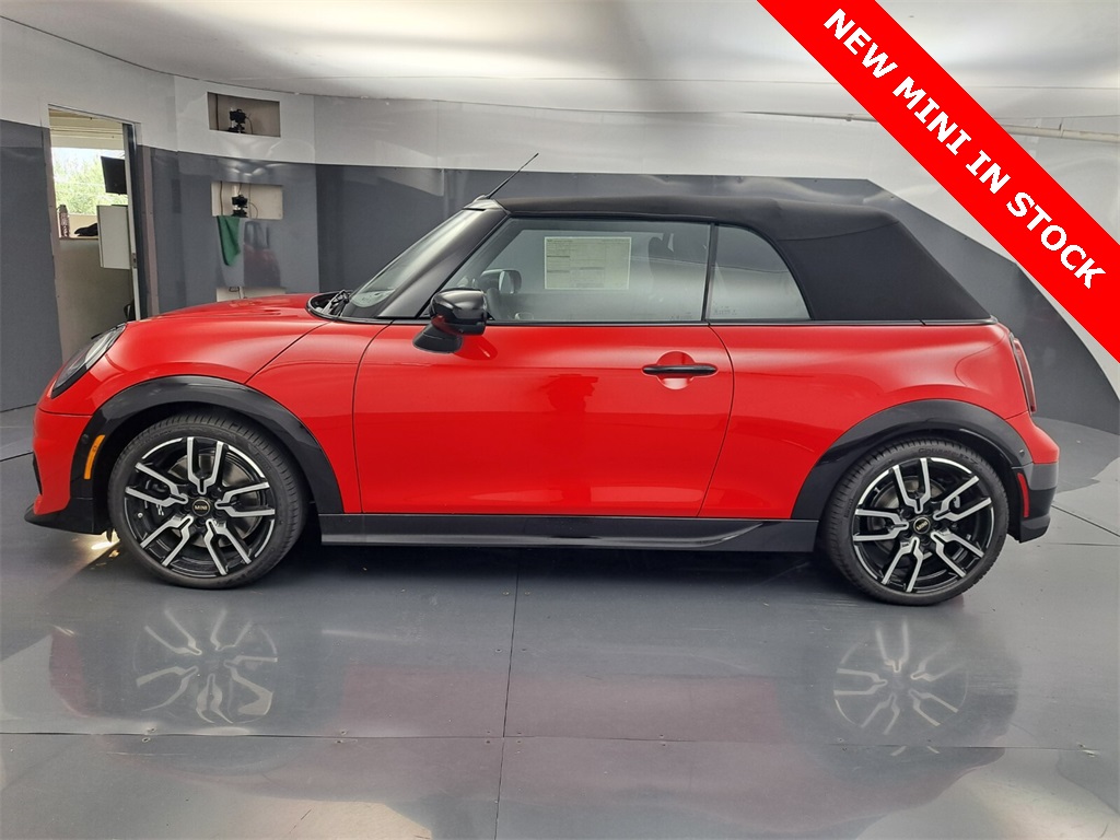 2026 Mini Cooper Convertible Iconic photo 6