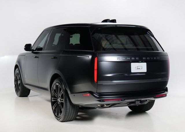 2024 Land Rover Range Rover SE photo 28