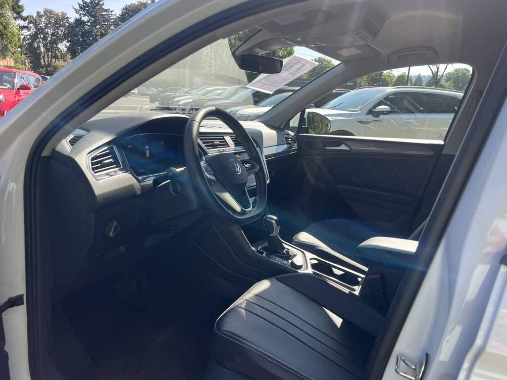 2022 Volkswagen Tiguan SE photo 9