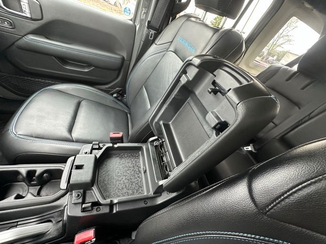 2022 Jeep Wrangler Unlimited Rubicon 4xe photo 24