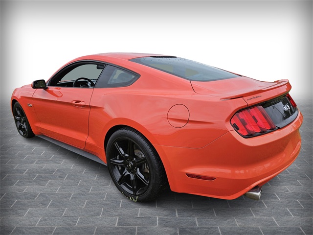 2015 Ford Mustang GT photo 5