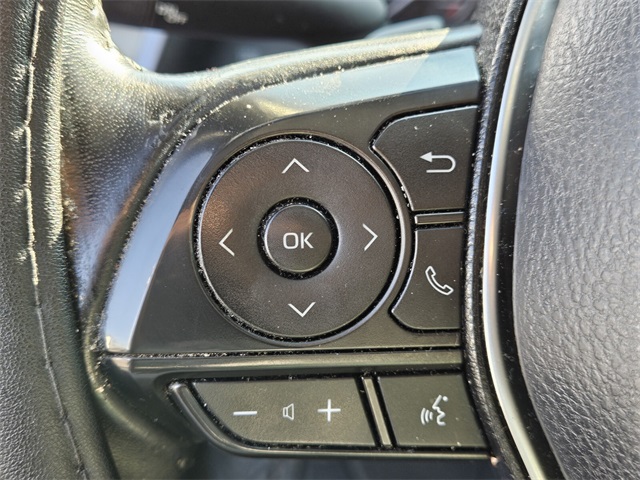 2018 Toyota Camry SE photo 18