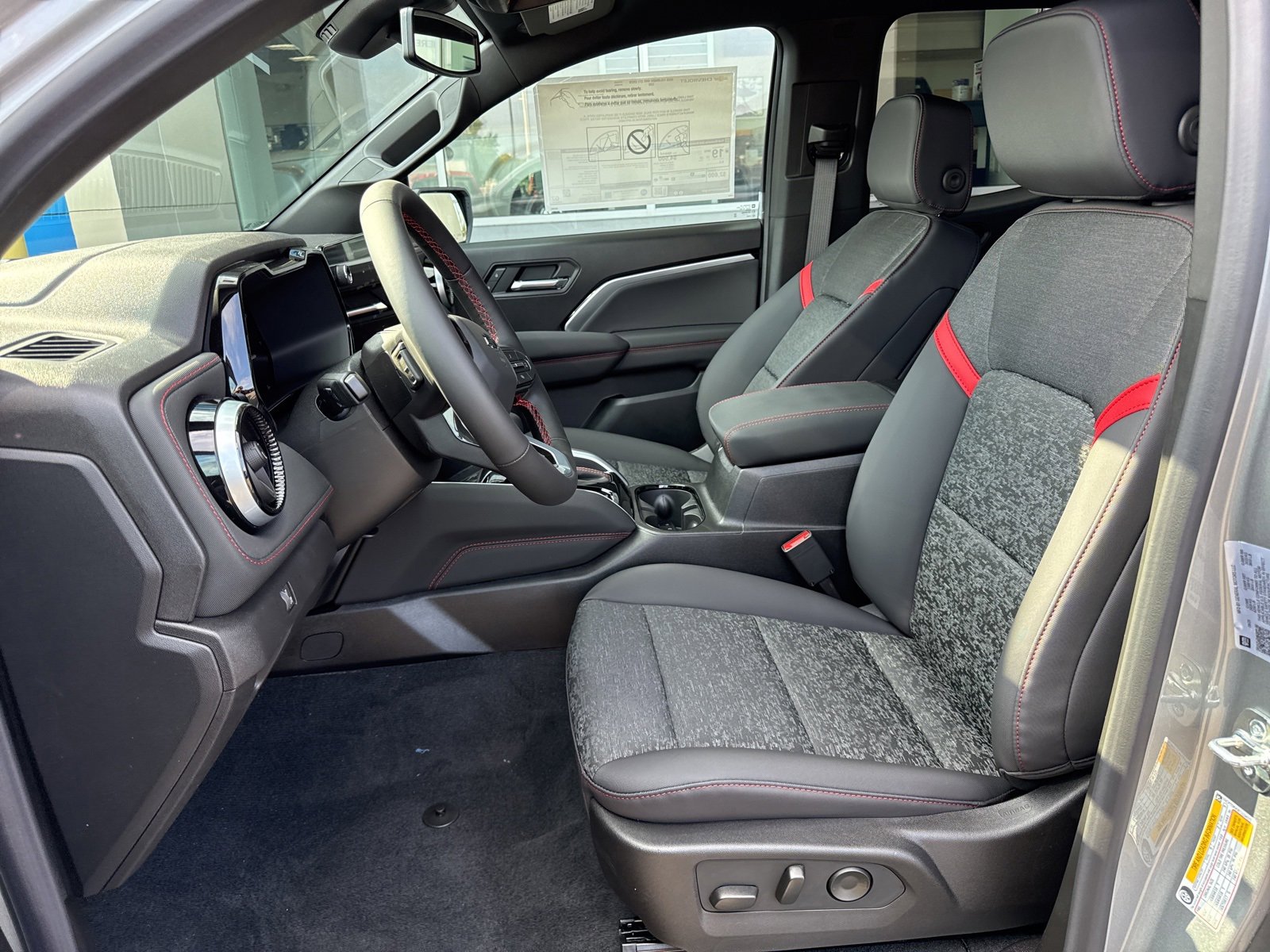 2026 Chevrolet Colorado Z71 photo 14