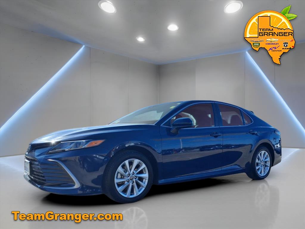 2024 Toyota Camry LE photo 3