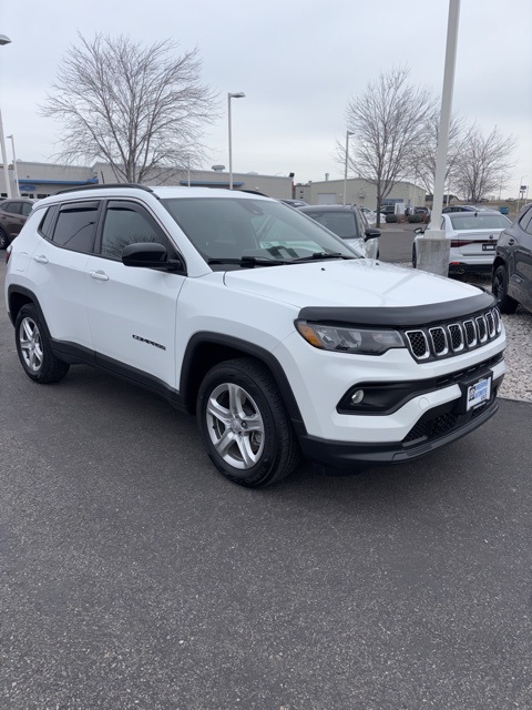 2023 Jeep Compass Latitude's photo