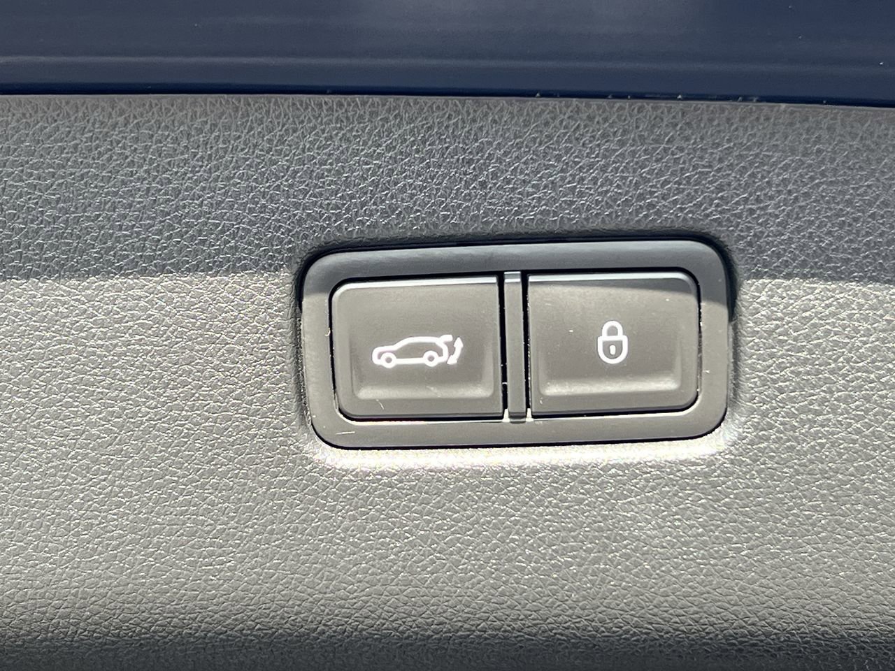 2023 Genesis GV70 3.5T Sport Prestige photo 9