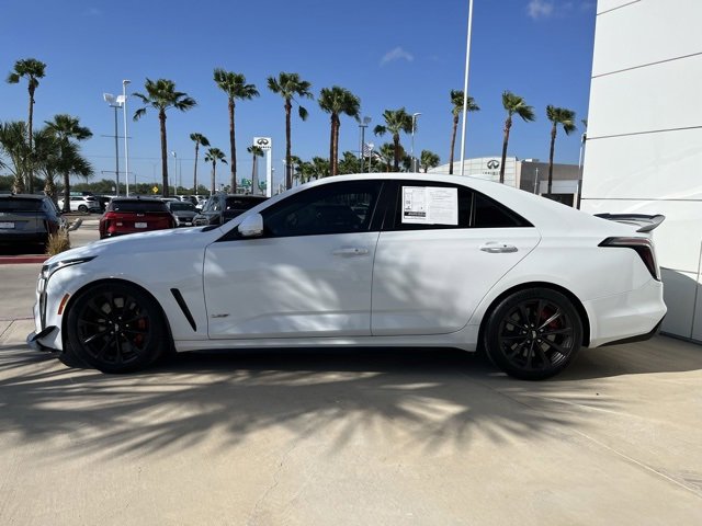 2022 Cadillac CT4 photo 2