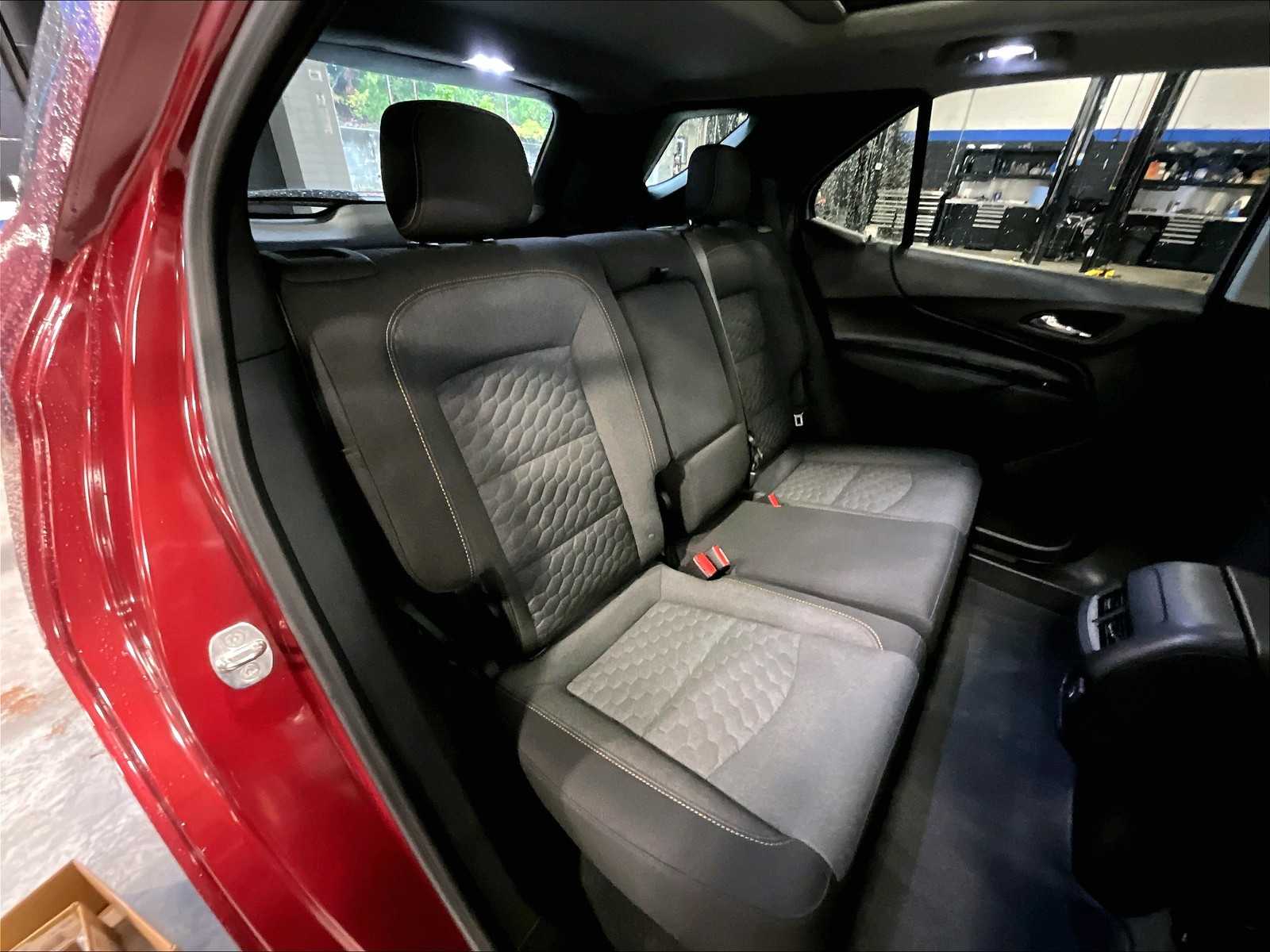 2020 Chevrolet Equinox LT photo 15