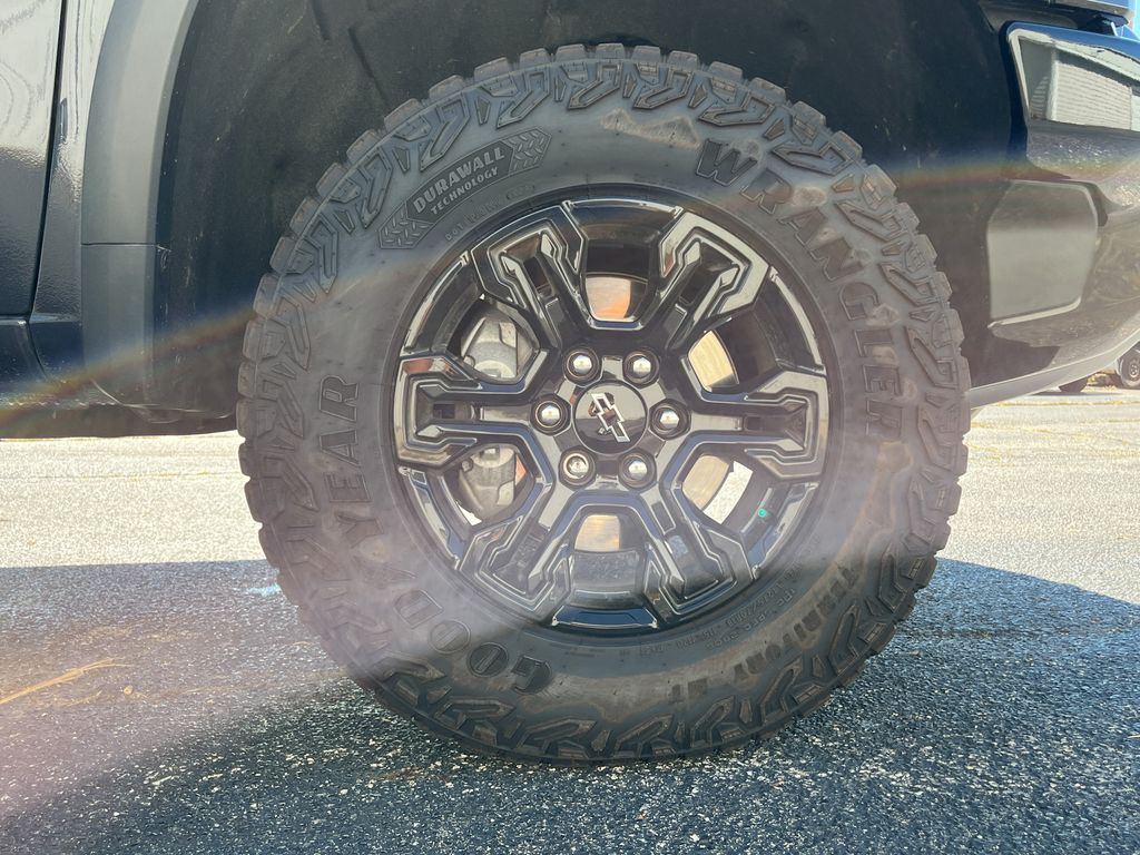 2024 Chevrolet Silverado 1500 ZR2 photo 10