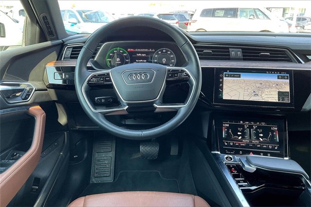 2022 Audi e-tron Premium Plus photo 4