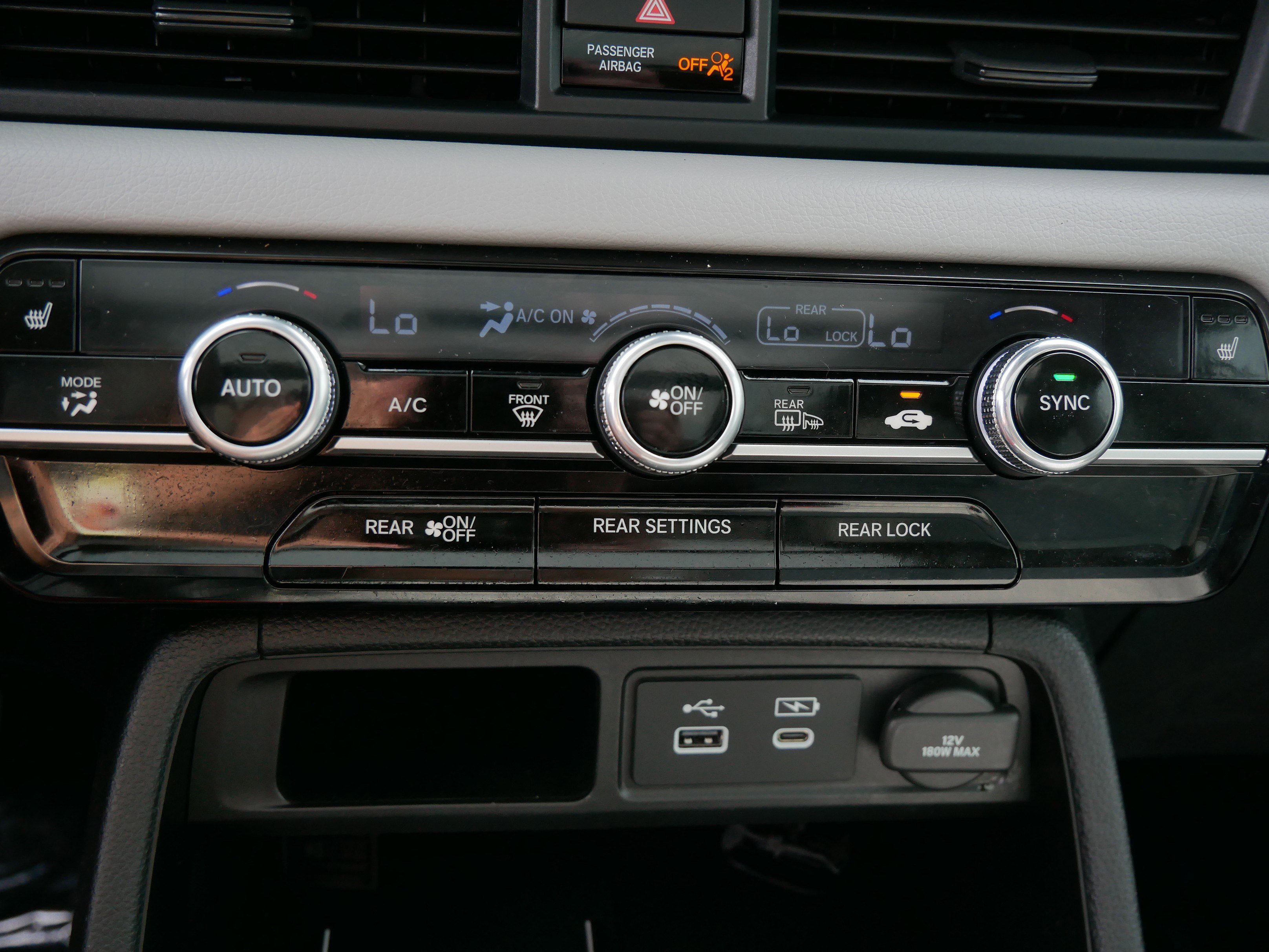 2023 Honda Pilot Touring photo 15