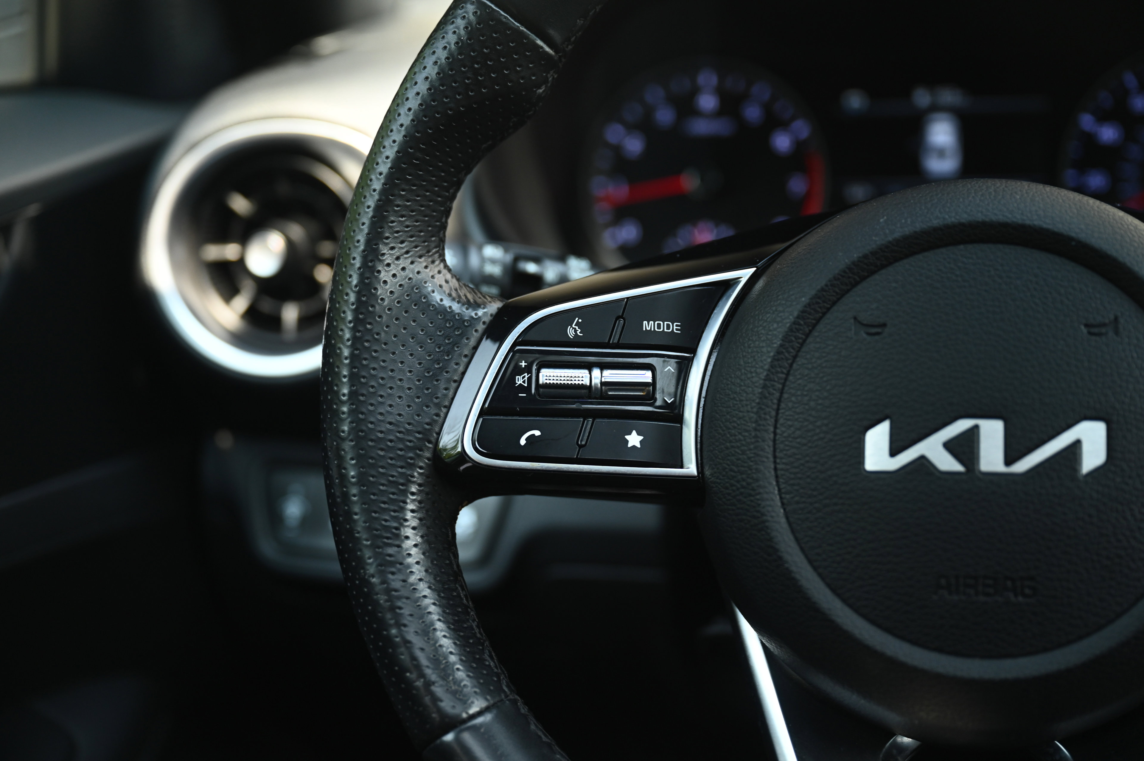 2023 Kia Forte GT-Line photo 36