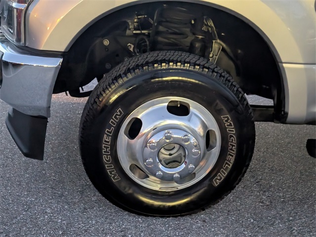 2021 Ford F-350 photo 4