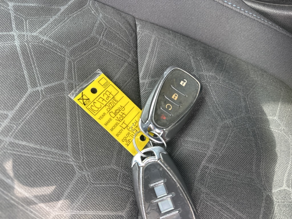2018 Chevrolet Volt LT photo 26