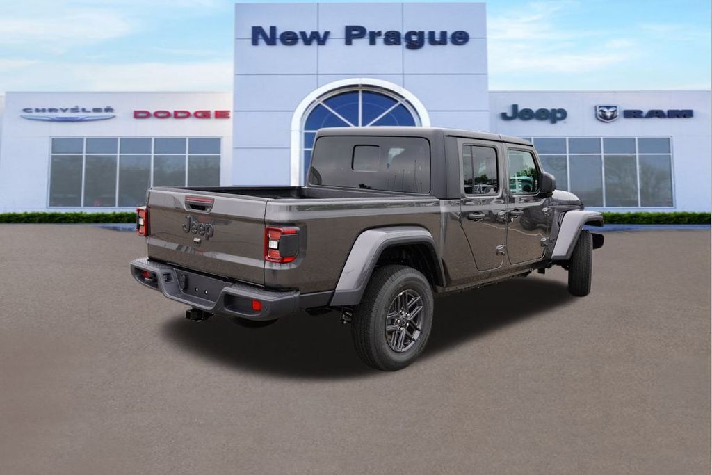 2025 Jeep Gladiator Sport S photo 2