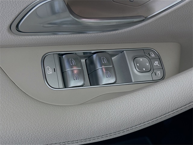 2026 Mercedes Benz GLS 450 4MATIC photo 16