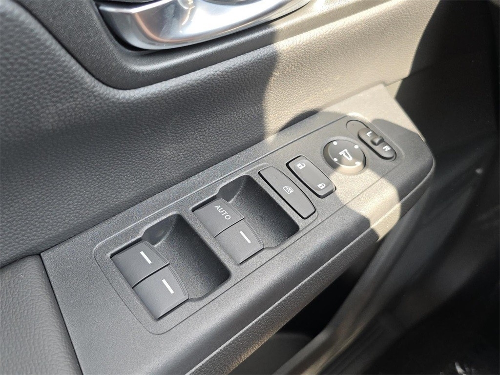 2026 Honda CR-V LX photo 23