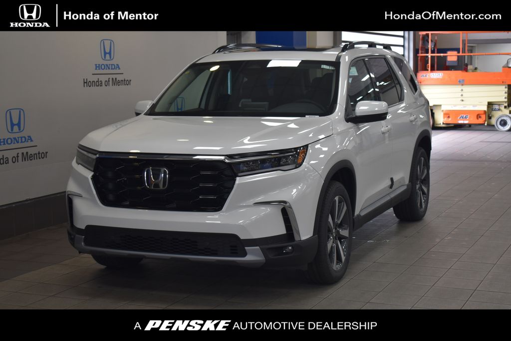 2025 Honda Pilot Touring's photo