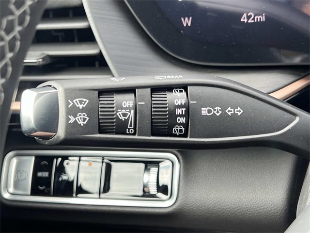 2025 Buick Envision Sport Touring photo 28