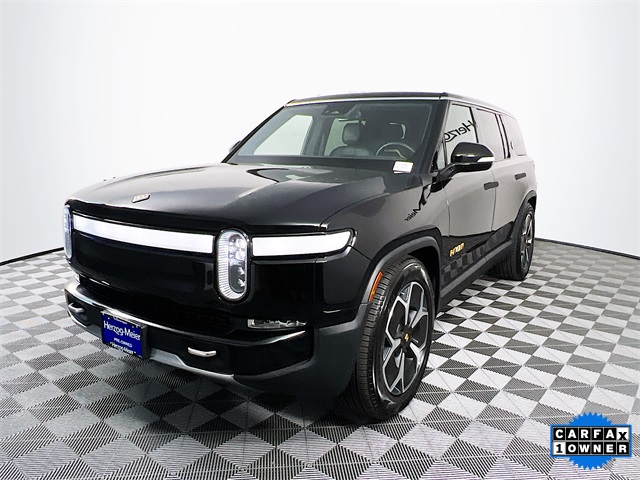 Used 2023 Rivian R1S Adventure with VIN 7PDSGABA1PN011840 for sale in Beaverton, OR