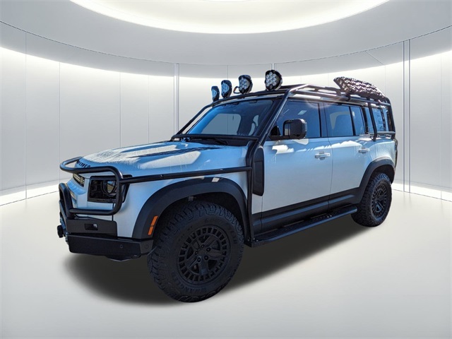 2024 Land Rover Defender S's photo