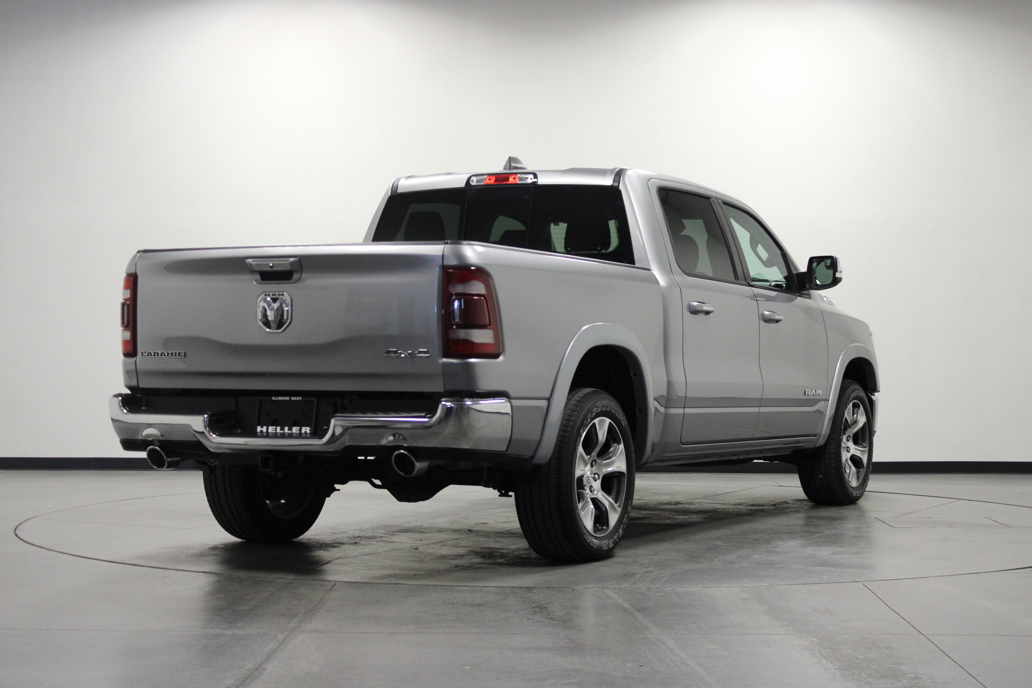 2022 Ram 1500 Laramie photo 3