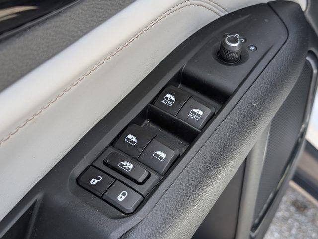 2023 Jeep Compass Limited photo 12