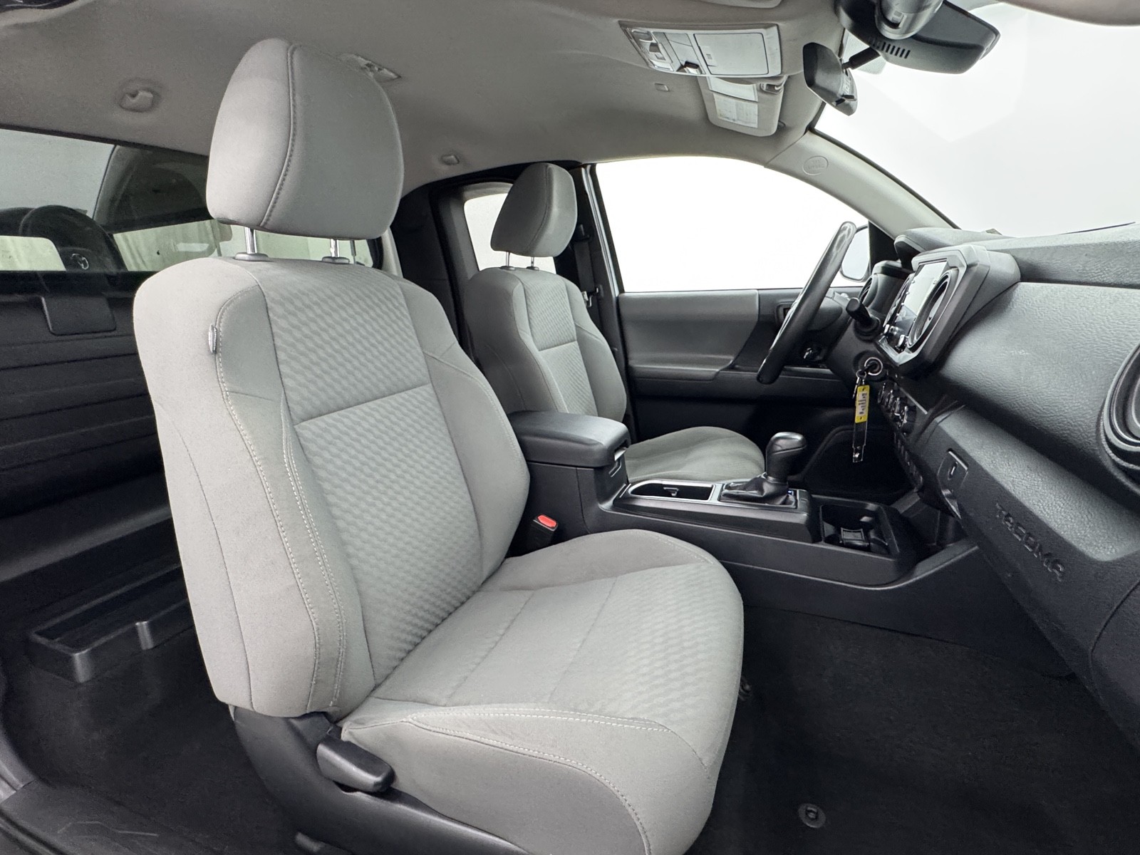 2020 Toyota Tacoma SR Access Cab photo 38
