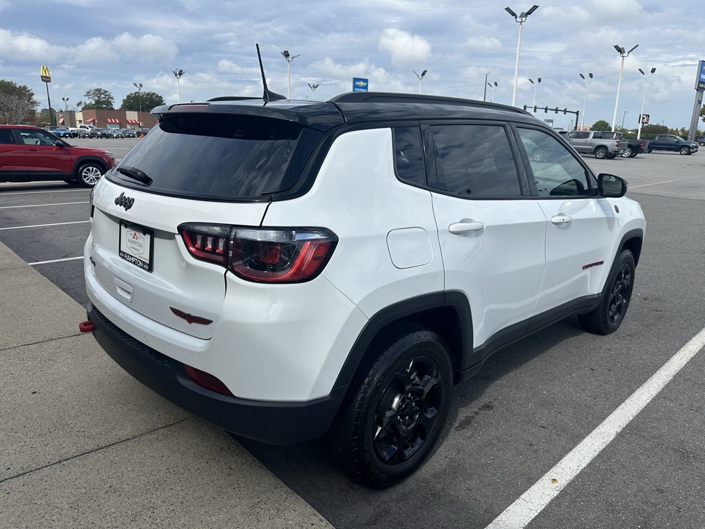 2024 Jeep Compass Trailhawk photo 2