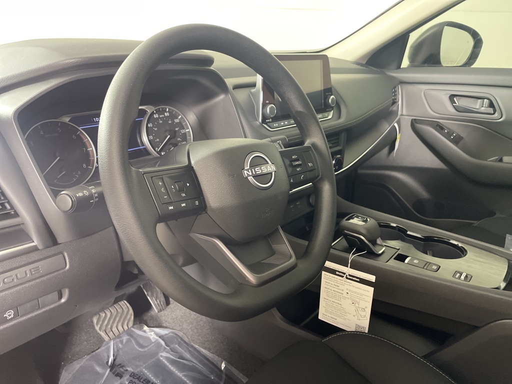 2025 Nissan Rogue S photo 22