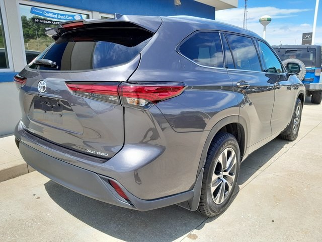 2022 Toyota Highlander XLE photo 8