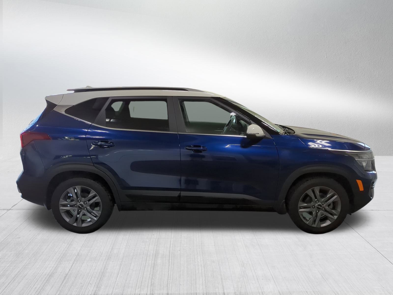 2023 Kia Seltos S photo 8