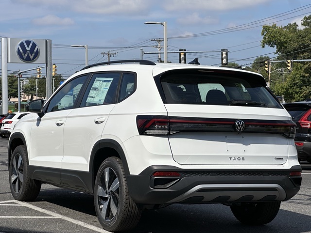 2025 Volkswagen Taos S photo 2