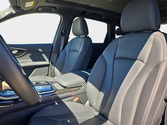 2025 Audi Q7 55 Premium Plus photo 16