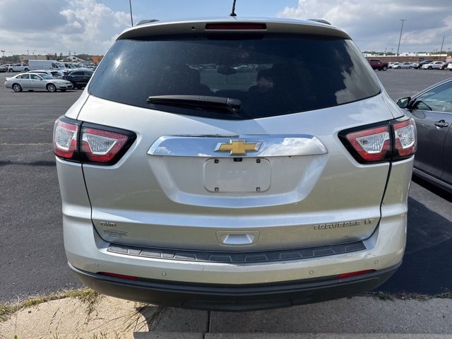 2015 Chevrolet Traverse 1LT photo 5