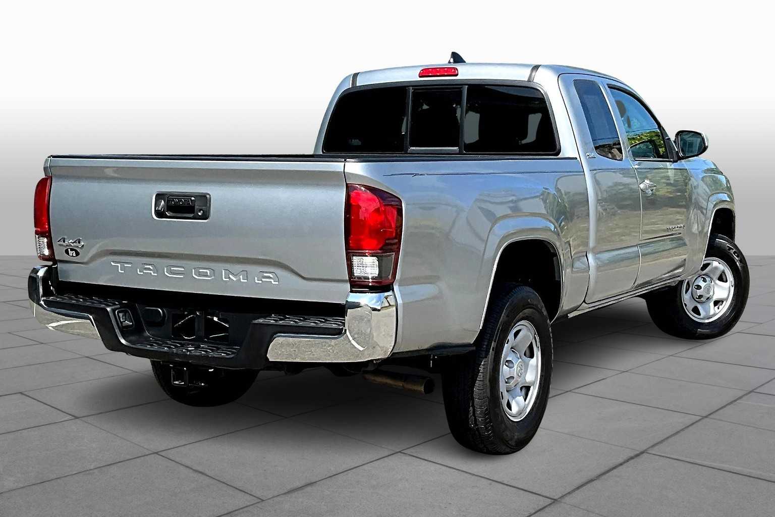 2023 Toyota Tacoma SR5 4x4 Access Cab photo 11