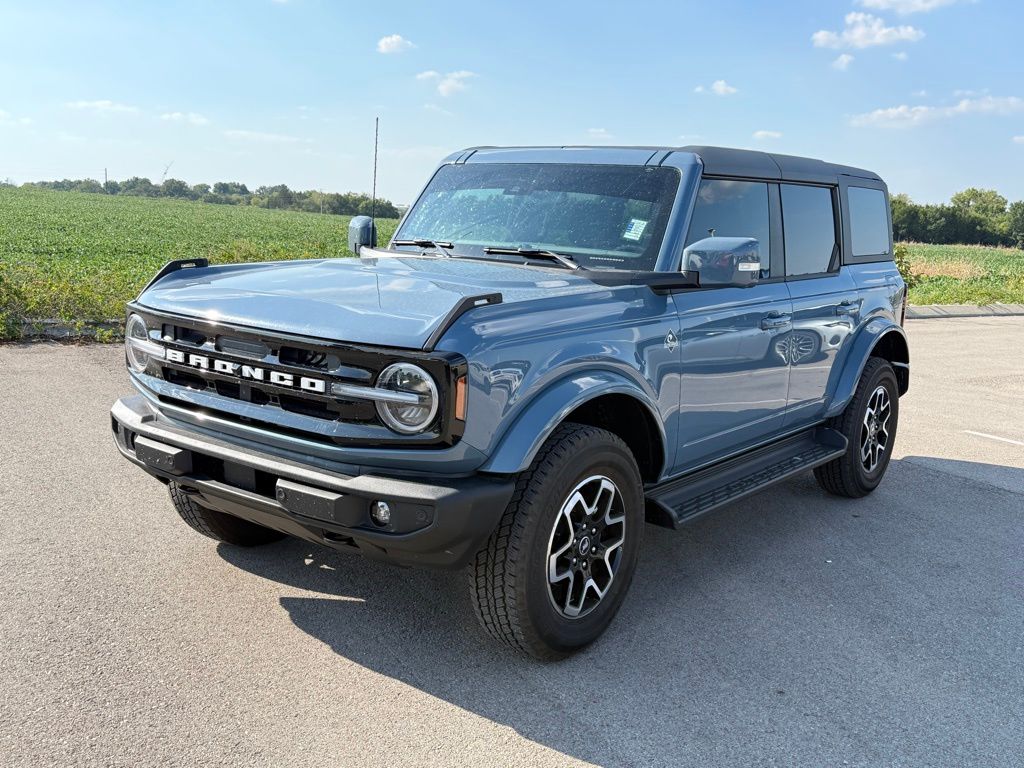 2025 Ford Bronco Outer Banks photo 21