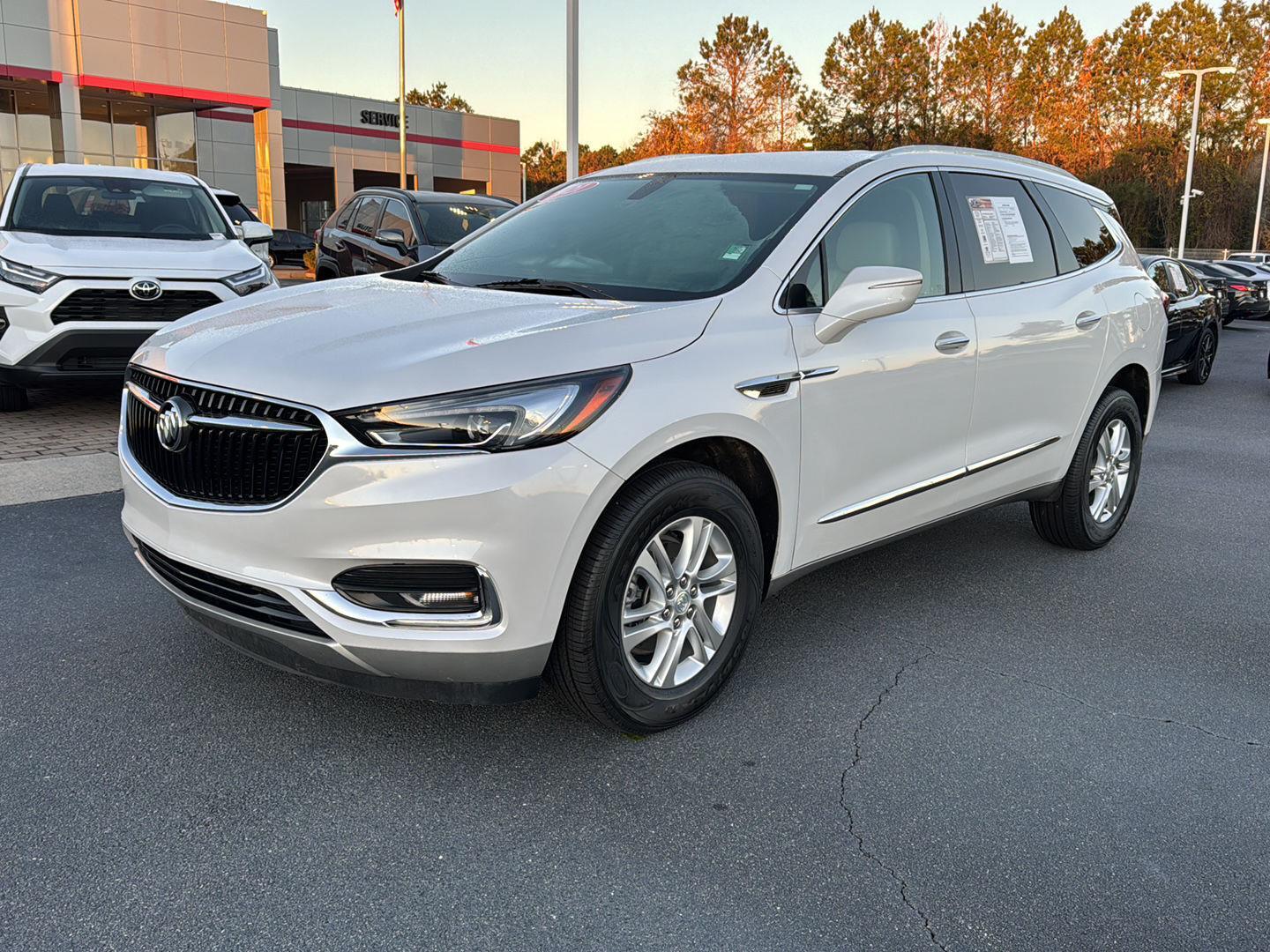 2021 Buick Enclave Essence's photo