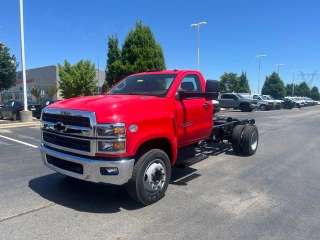 2024 Chevrolet Silverado 5500HD Work Truck photo 3