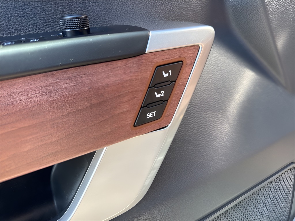 2025 Toyota Tundra 1794 Edition photo 11