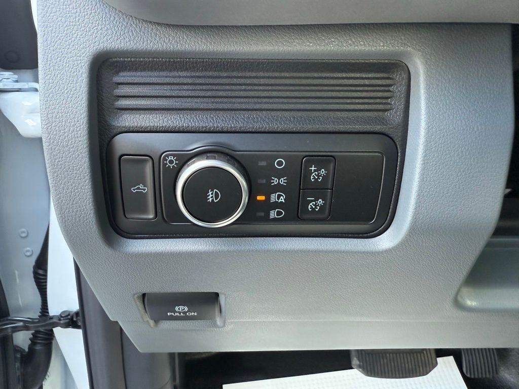 2026 Ford F-350 photo 13